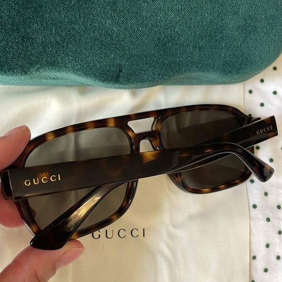 Gucci aviator frame sunglasses brown tortiose with green lense - Picture 3 of 7
